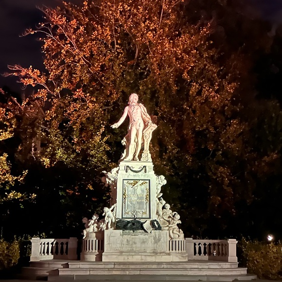 Meet your Posher, Barbara. - Picture 7 of 13